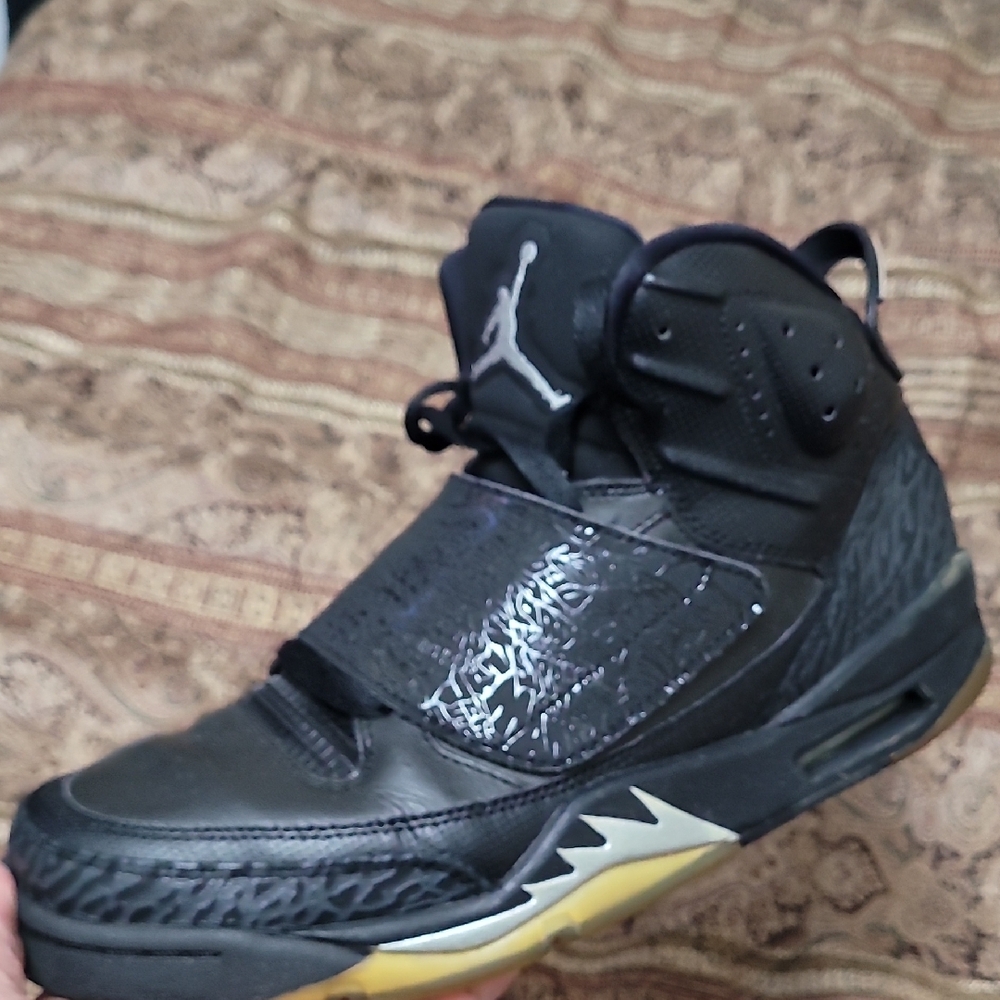 Men's Black Jordan Sneakers